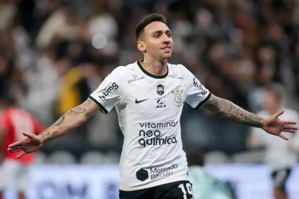 Vitoria encaminha contratação de Gustavo Mosquito; jogador já treina no Barradão
