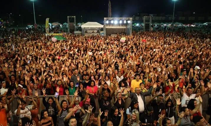 Primeira noite do Canta Bahia 2024 reúne atrações nacionais e locais