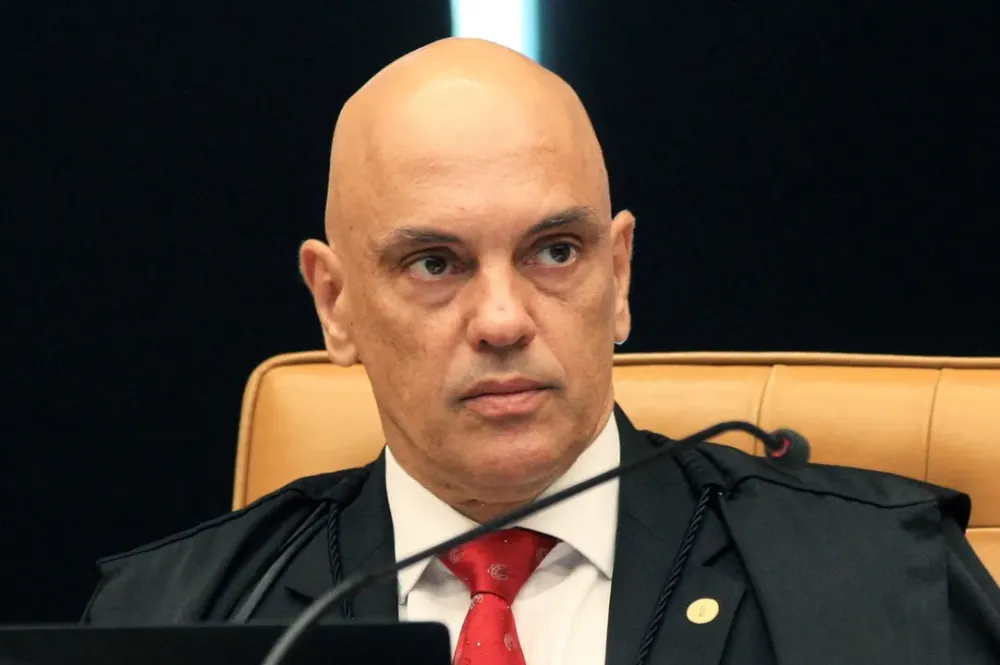 Moraes bloqueia contas de empresa de Elon Musk no Brasil