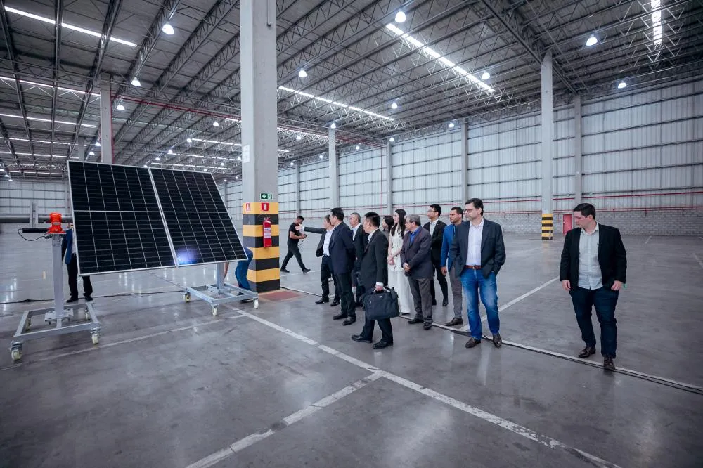 Arctech Solar inaugura fábrica no Polo Industrial de Camaçari