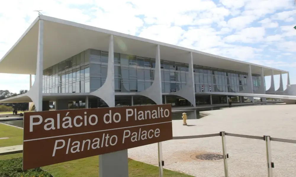 Despesas do governo federal crescerão 2,5% acima da inflação em 2025
