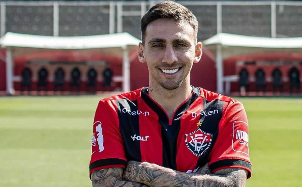 Vitória anuncia contratação de Gustavo Mosquito, ex-Corinthians, até 2026