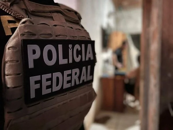 Quatro servidores da Receita são afastados por suspeita de contrabandear eletrônicos