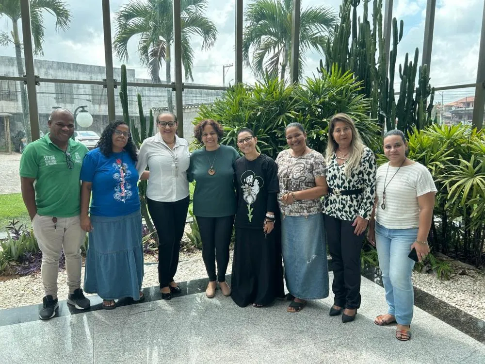 Representantes da comunidade Cidade Santa visitam rede hoteleira de Camaçari