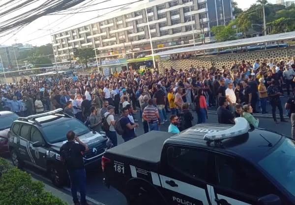Assembleia das polícias Civil e Técnica acaba sem acordo e categoria não desfila no 7 de Setembro