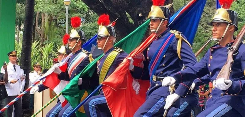Desfile Cívico Militar em Salvador marca os 202 anos da Independência do Brasil
