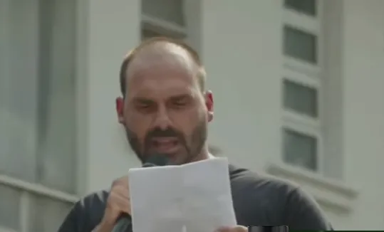 Eduardo Bolsonaro chama Alexandre de Moraes de 'psicopata'
