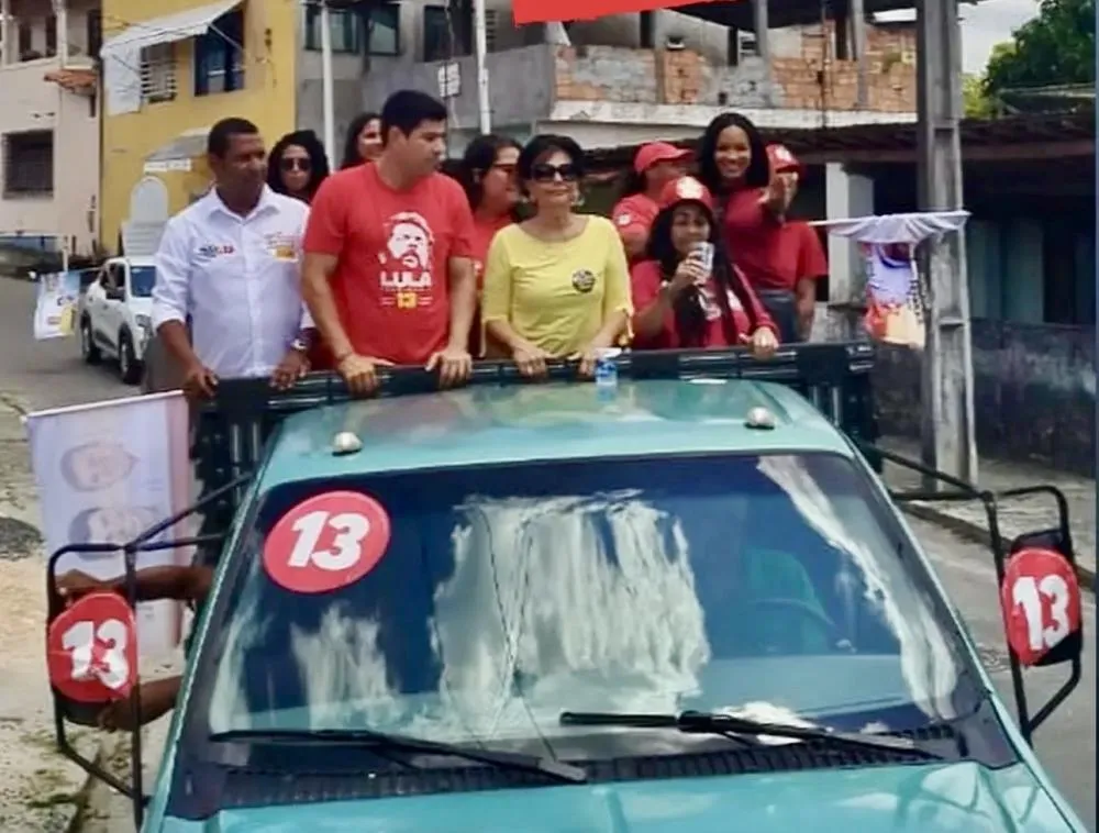 Ao lado de Márcia Dias, Paulo Henrique realiza primeira carreata de campanha 