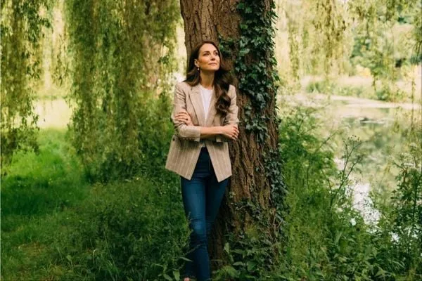Kate Middleton diz que concluiu quimioterapia e retornará a funções públicas