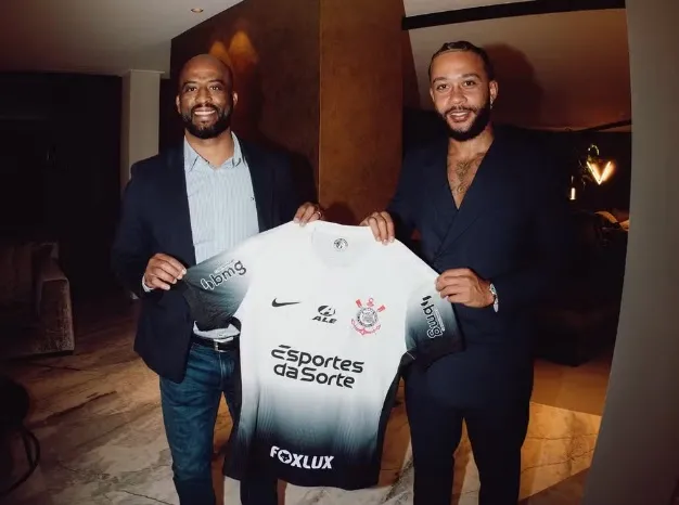 Corinthians vai tentar cartada final para inscrever Memphis na Copa do Brasil