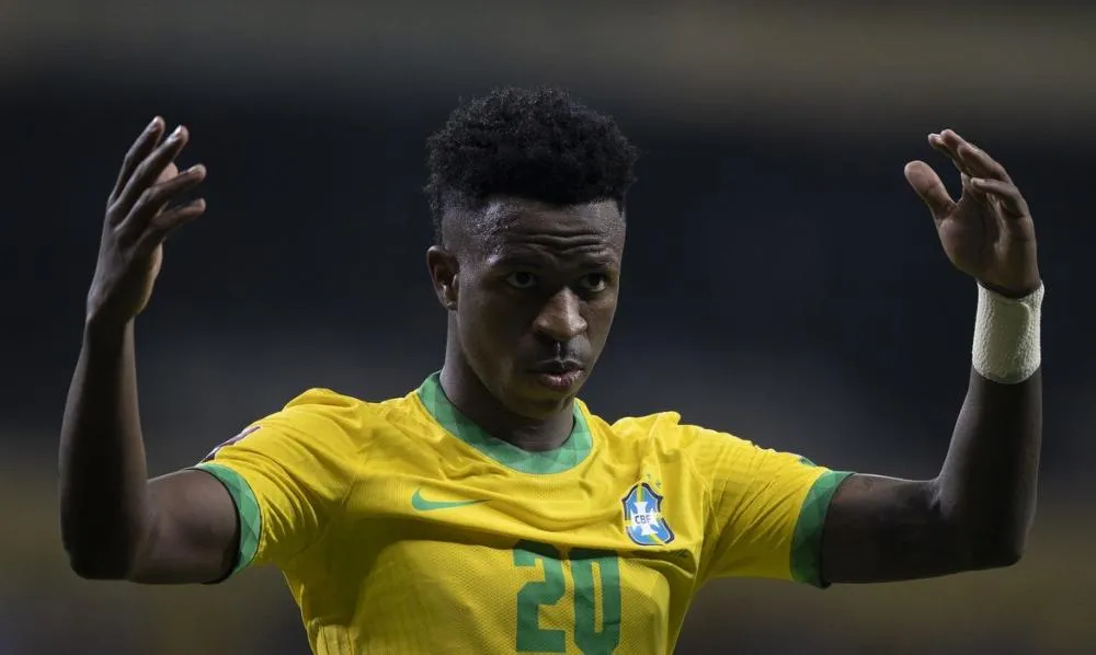Vini Jr. reconhece mau momento, fala em falta de confiança da Seleção