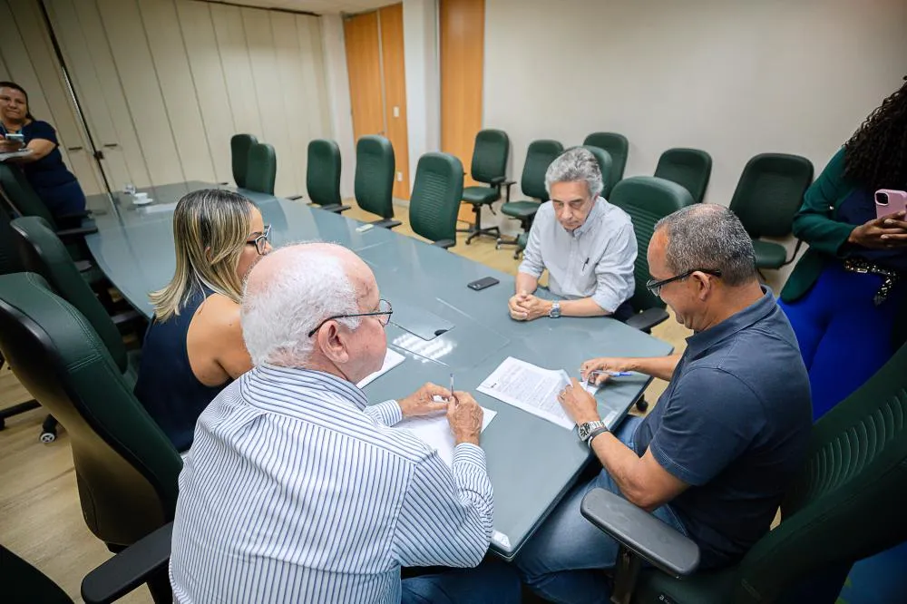 Prefeitura assina contrato que fecha ciclo de construção de 1.728 moradias do PMCMV em Camaçari
