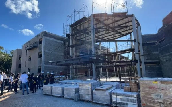 Colégio bilíngue em Praia do Forte abre mais de 100 vagas de emprego