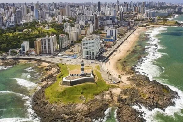 Em 2023, uma de cada 10 viagens do Brasil foi para a Bahia, diz IBGE
