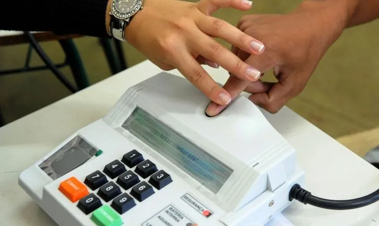 Eleitores sem cadastro biométrico podem votar normalmente nas Eleições