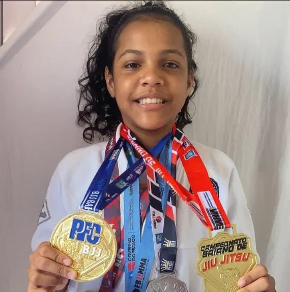 Lutadora de Jiu-Jitsu Thayla Cecília compete no Premier Fight Championship