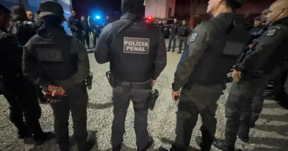 Operação prende quatro policiais penais acusados de corrupção em Salvador