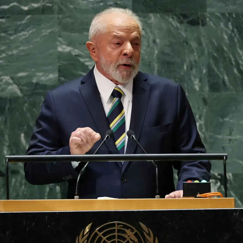 Lula tem microfone cortado por exceder tempo em evento na ONU 
