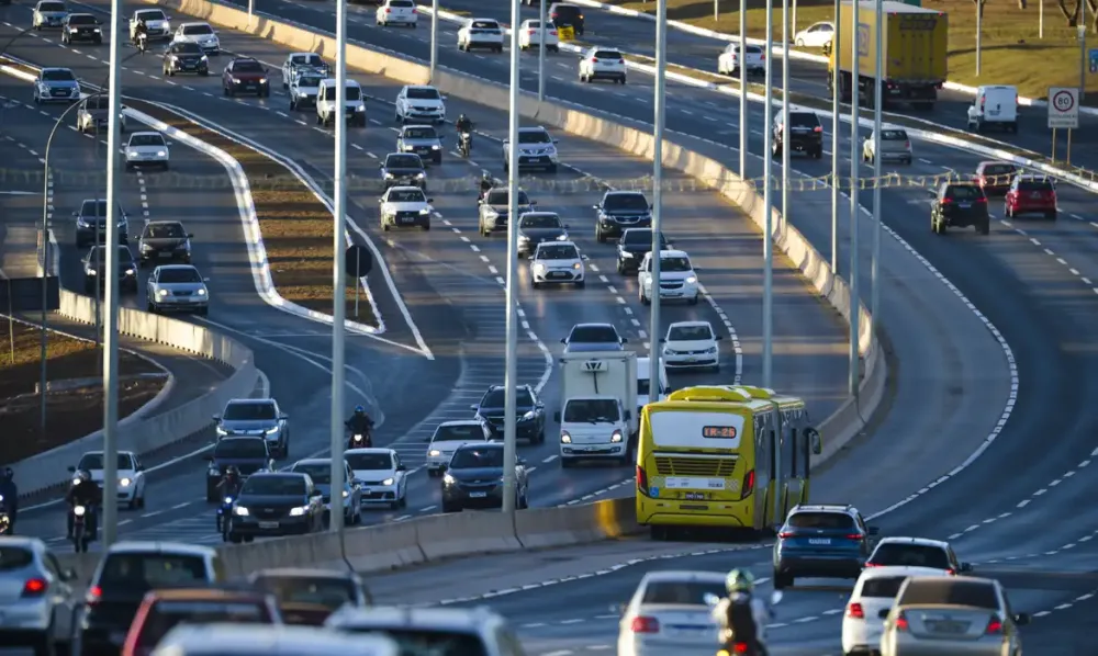 Veículos com placas de final 5 devem quitar o IPVA até o dia 27