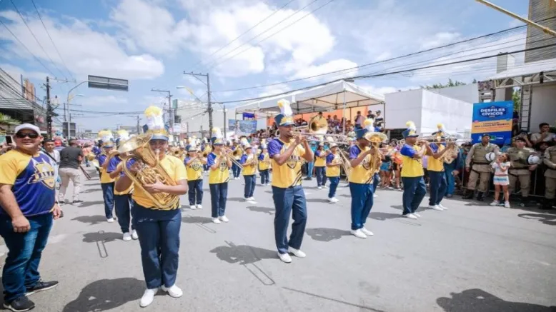 Camaçari comemora 266 anos com desfile cívico na Avenida 28 de Setembro