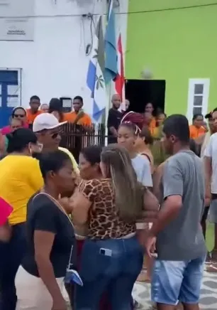 Presidente da Câmara de Itanagra é acusado de barrar opositores e tumultuar sessão