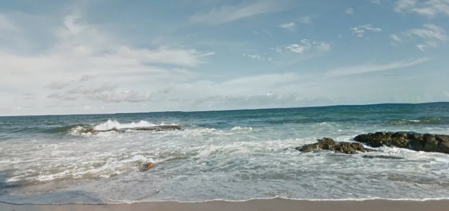Adolescente de 17 anos morre afogado em praia de Salvador