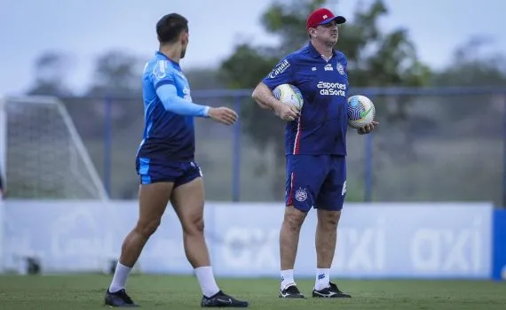Ceni dedica dia de treino aos ajustes táticos