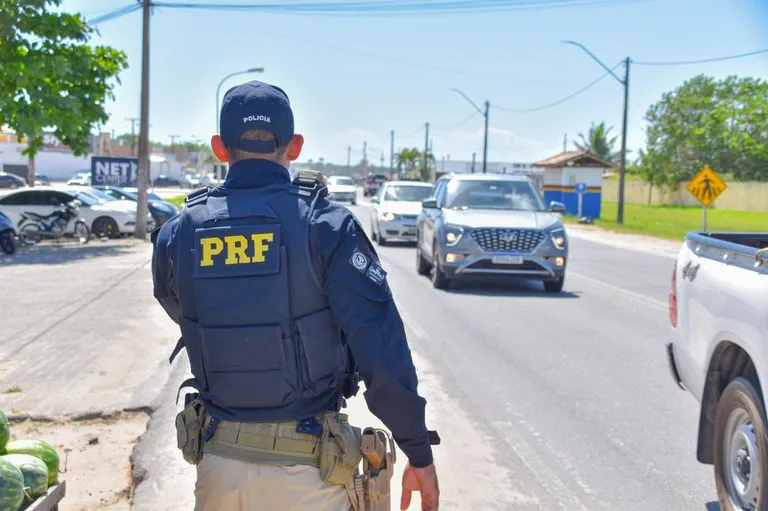 PRF reforça trabalho para garantir livre acesso às urnas