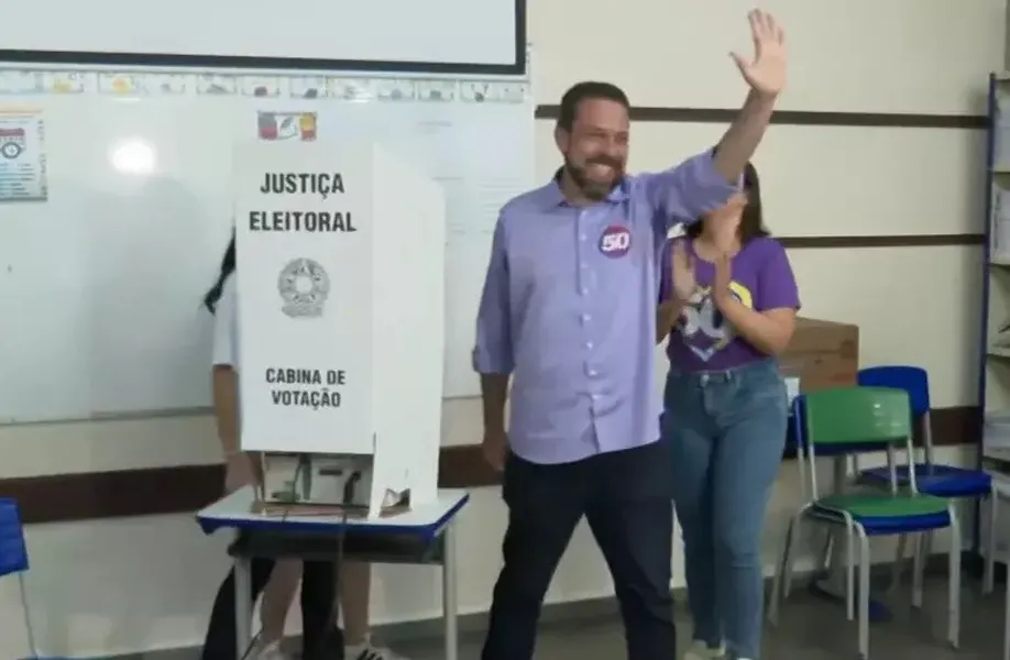 Boulos vota ao lado de Marta e Marina Silva, e fala sobre laudo fraudado divulgado por Marçal: 'Não me abalou'