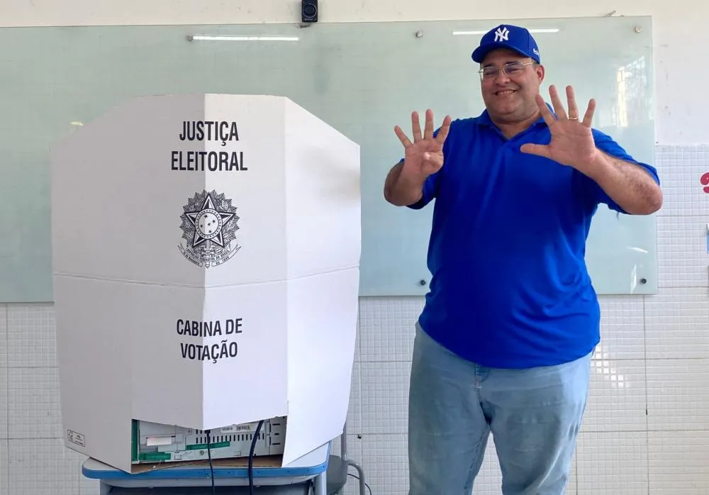 Alberto Castro é reeleito prefeito da cidade de Dias d'Ávila