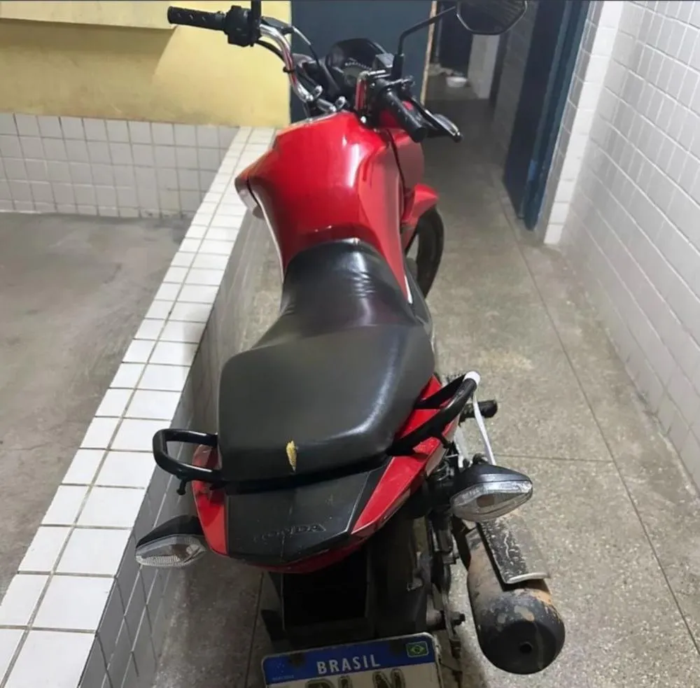 Motocicleta roubada em Dias d'Ávila é recuperada pela Polícia em Pojuca