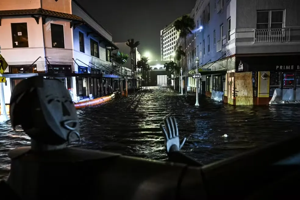 Sobe para doze o número de mortos após furacão Milton na Flórida