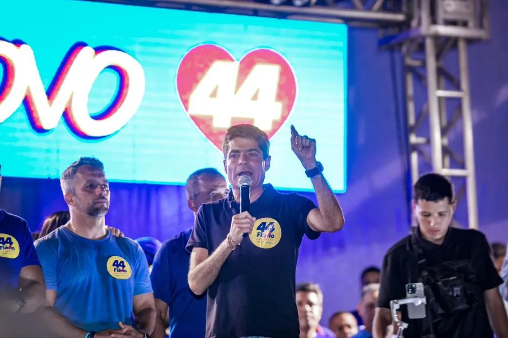 ACM Neto compara a sua primeira eleição com a de Flávio em Camaçari e crava: “Vamos vencer no segundo turno”