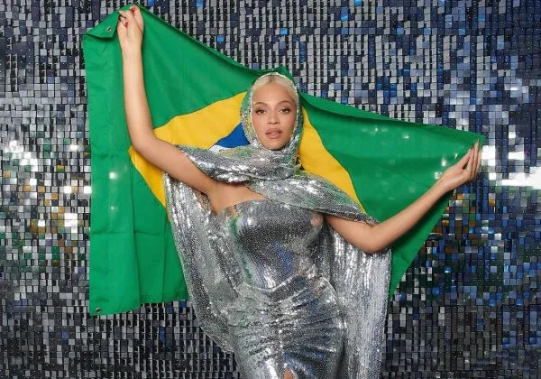 Beyoncé estaria negociando show em Copacabana; saiba detalhes