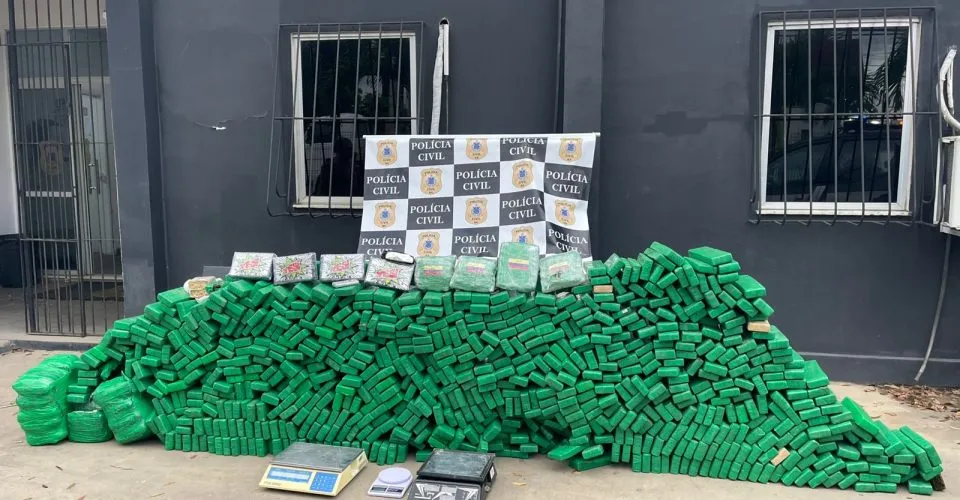 Forças de segurança localizam uma tonelada de maconha, cocaína e crack em Santo Antônio de Jesus