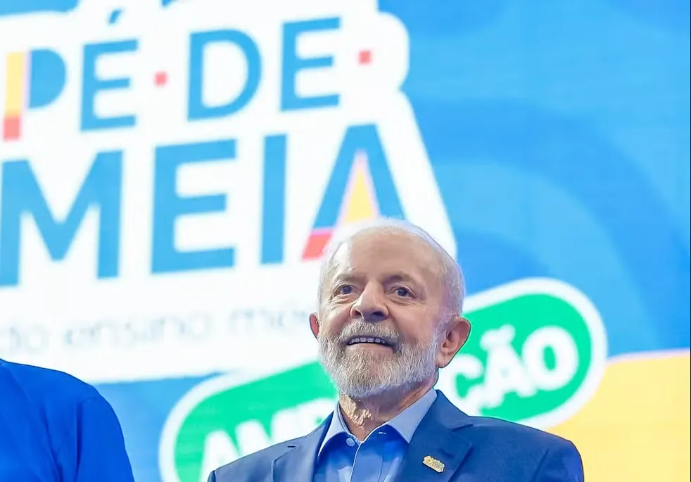 Lula cancela ida à Rússia para cúpula dos Brics após acidente doméstico