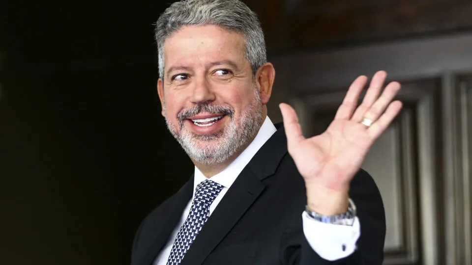 Lira sinaliza que deve se posicionar sobre candidato à sucessão da Câmara após segundo turno