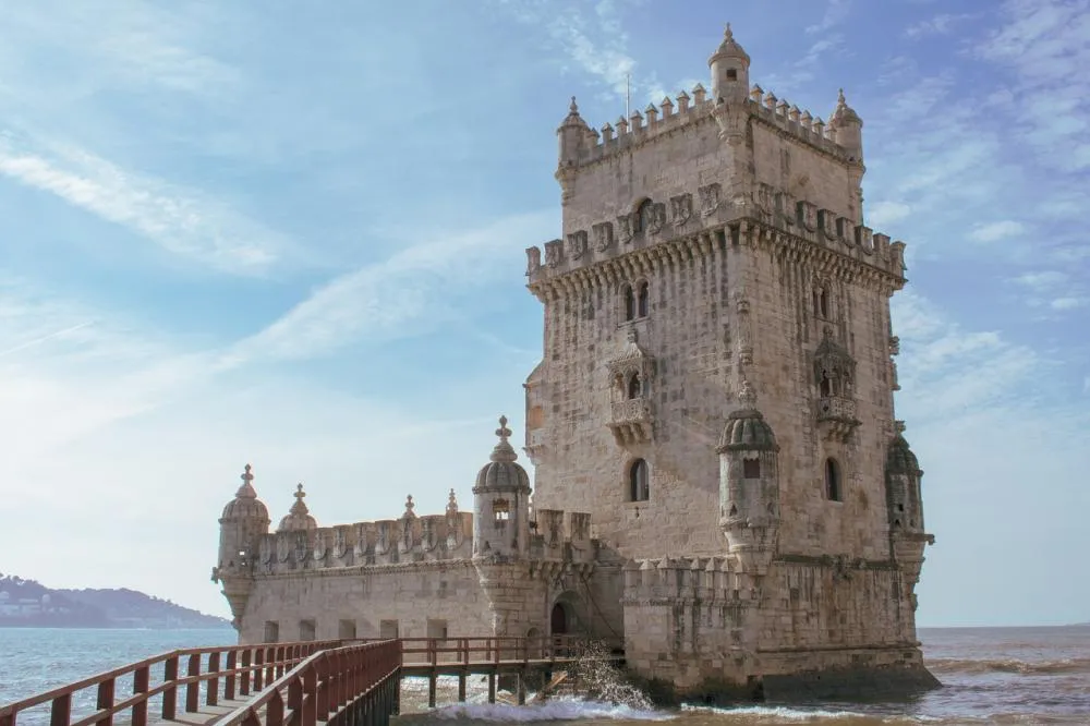 Estudantes e professor da rede municipal de Mata de São João participam de intercâmbio em Portugal 