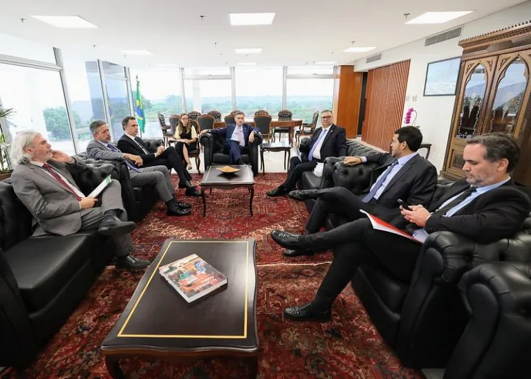 Proposta que define regras sobre emendas parlamentares poderá ser votada na próxima semana 