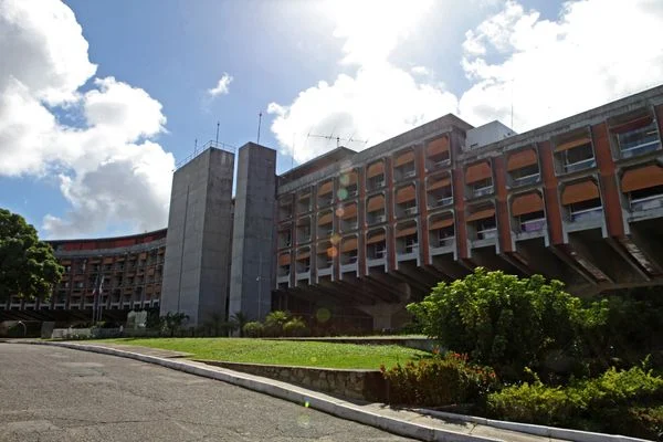 Governo da Bahia decreta feriado na próxima segunda (28)