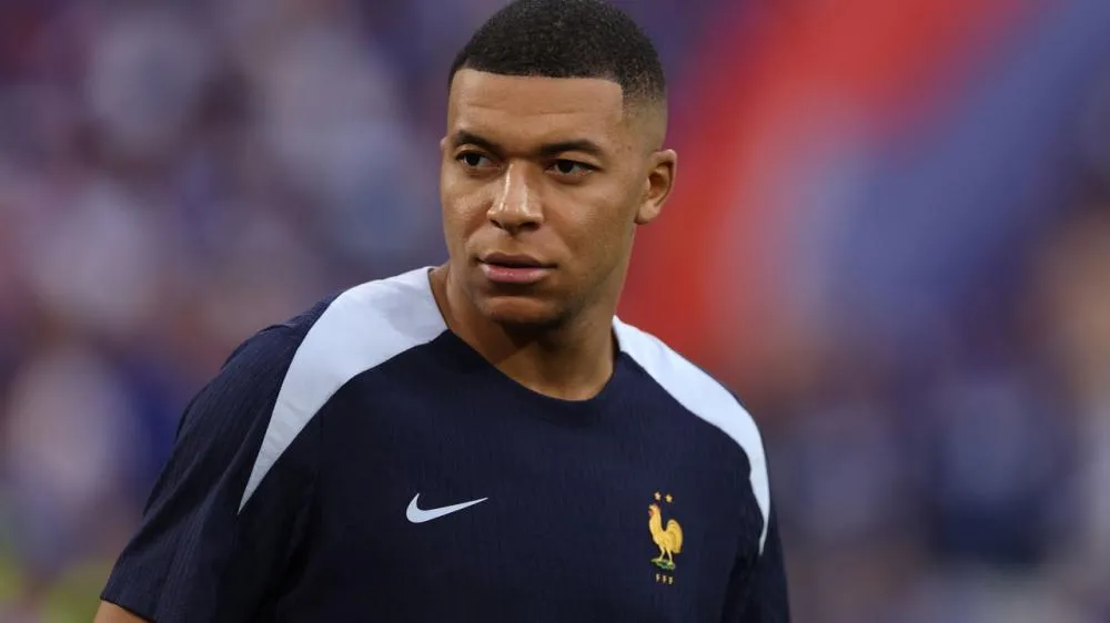 Mbappé vence PSG na justiça e clube terá que pagar quantia milionária
