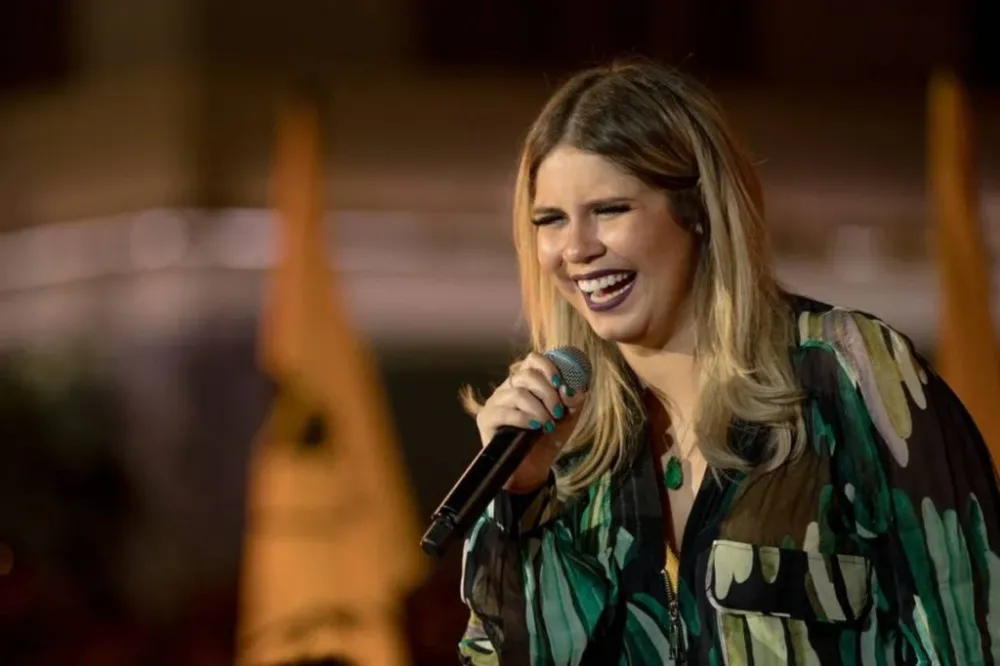 Marília Mendonça é homenageada por Bruno Mars em Brasília