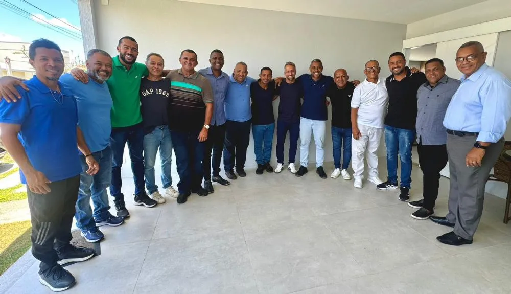 Flávio reúne vereadores da base para formação da próxima mesa diretora na Câmara