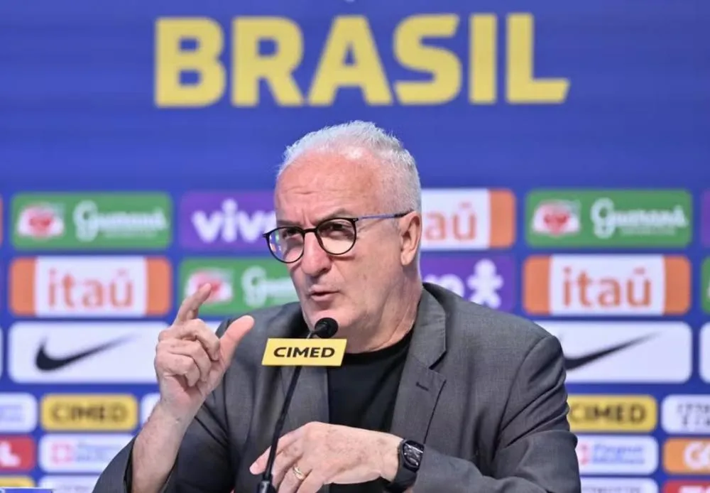 Dorival convoca Seleção para últimas partidas no ano e deixa Endrick fora