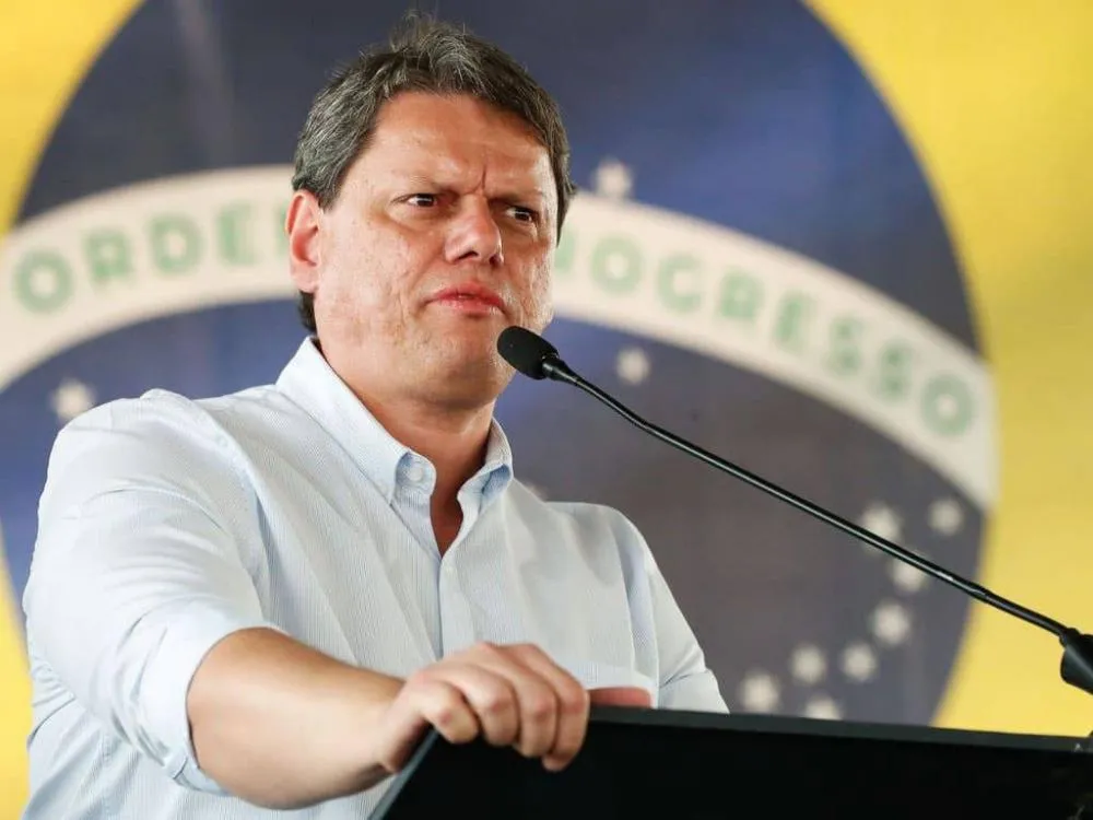 Tarcísio pede prioridade e agilidade em investigação sobre execução de delator do PCC