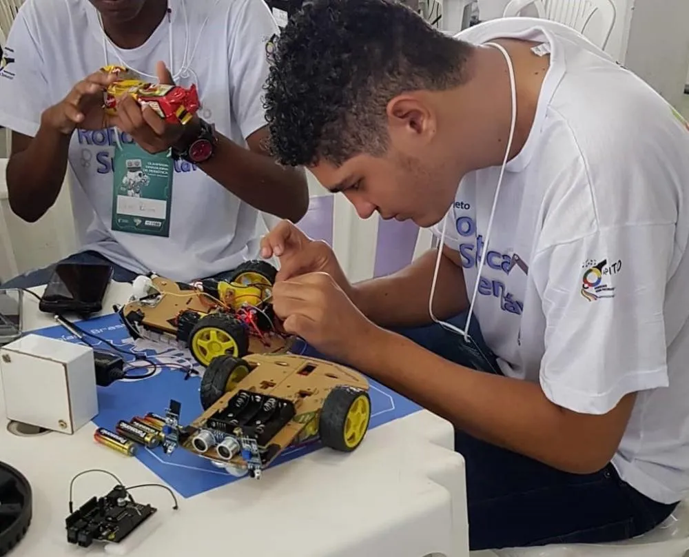 Edital Braskem seleciona projetos baianos de educação em robótica e de empreendedorismo com produtos químicos sustentáveis