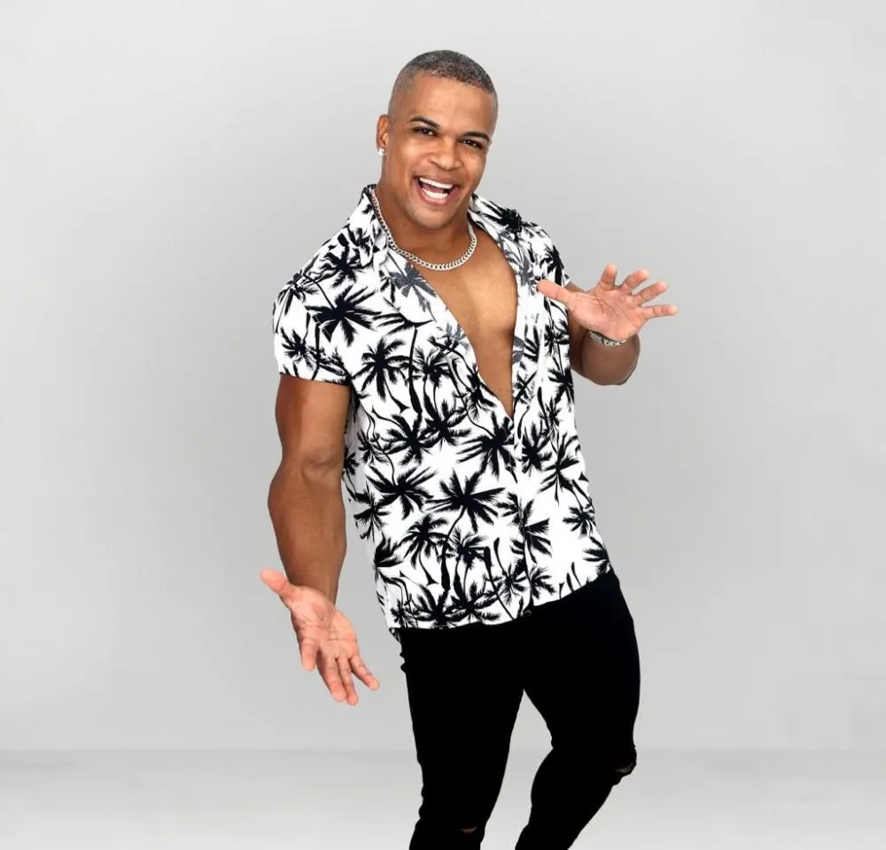 O baiano Tchello Carvalho grava DVD e reúne time de feras da música brasileira 