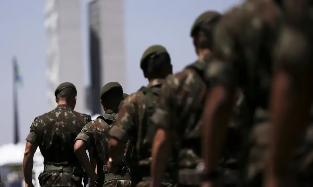 Integrantes de forças especiais do Exército são alvo de operação da PF