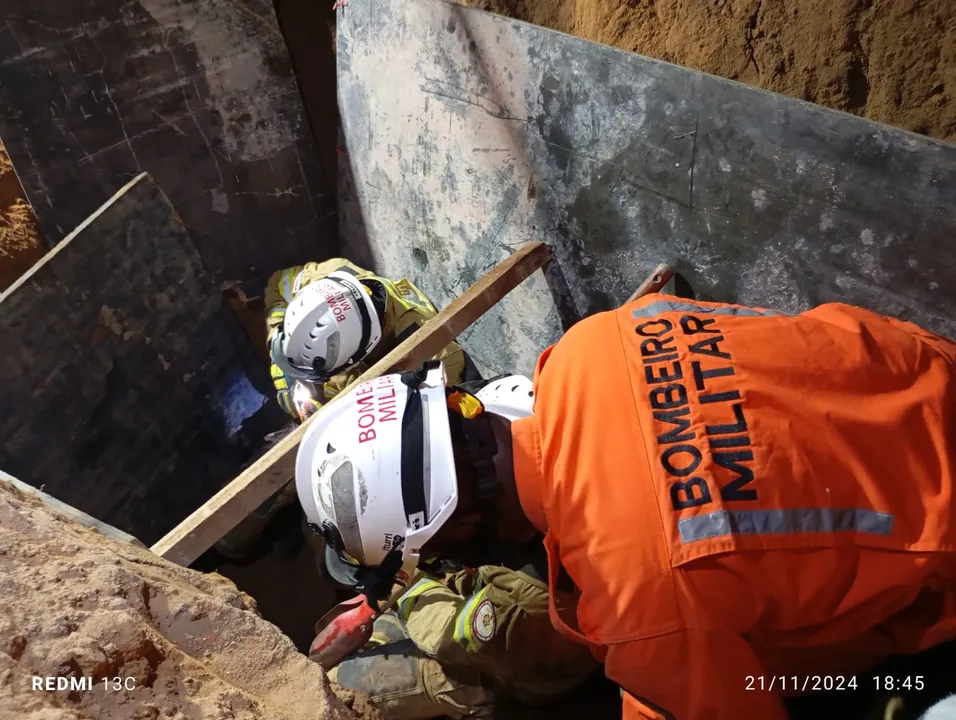 Trabalhador soterrado em obra na Suburbana é resgatado