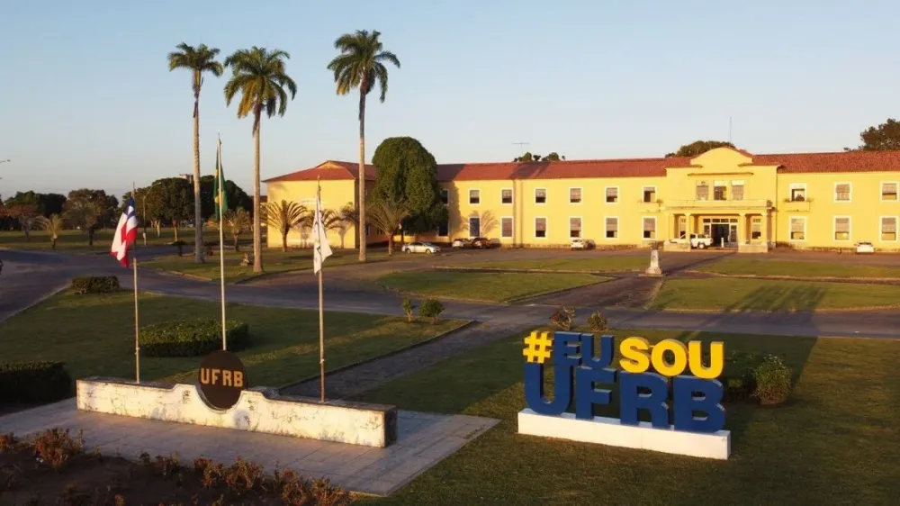 UFRB inaugura emissora com transmissão da Rádio Nacional